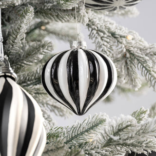 Black & White Onion Ornament - ironyhome
