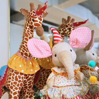 Holiday Circus Giraffe Tabletop Decoration - ironyhome