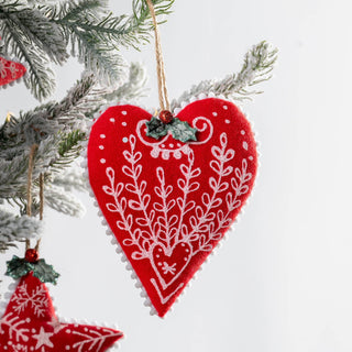 Nostalgia Knit Heart Ornament - ironyhome