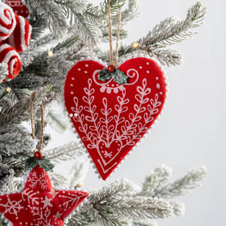 Nostalgia Knit Heart Ornament - ironyhome