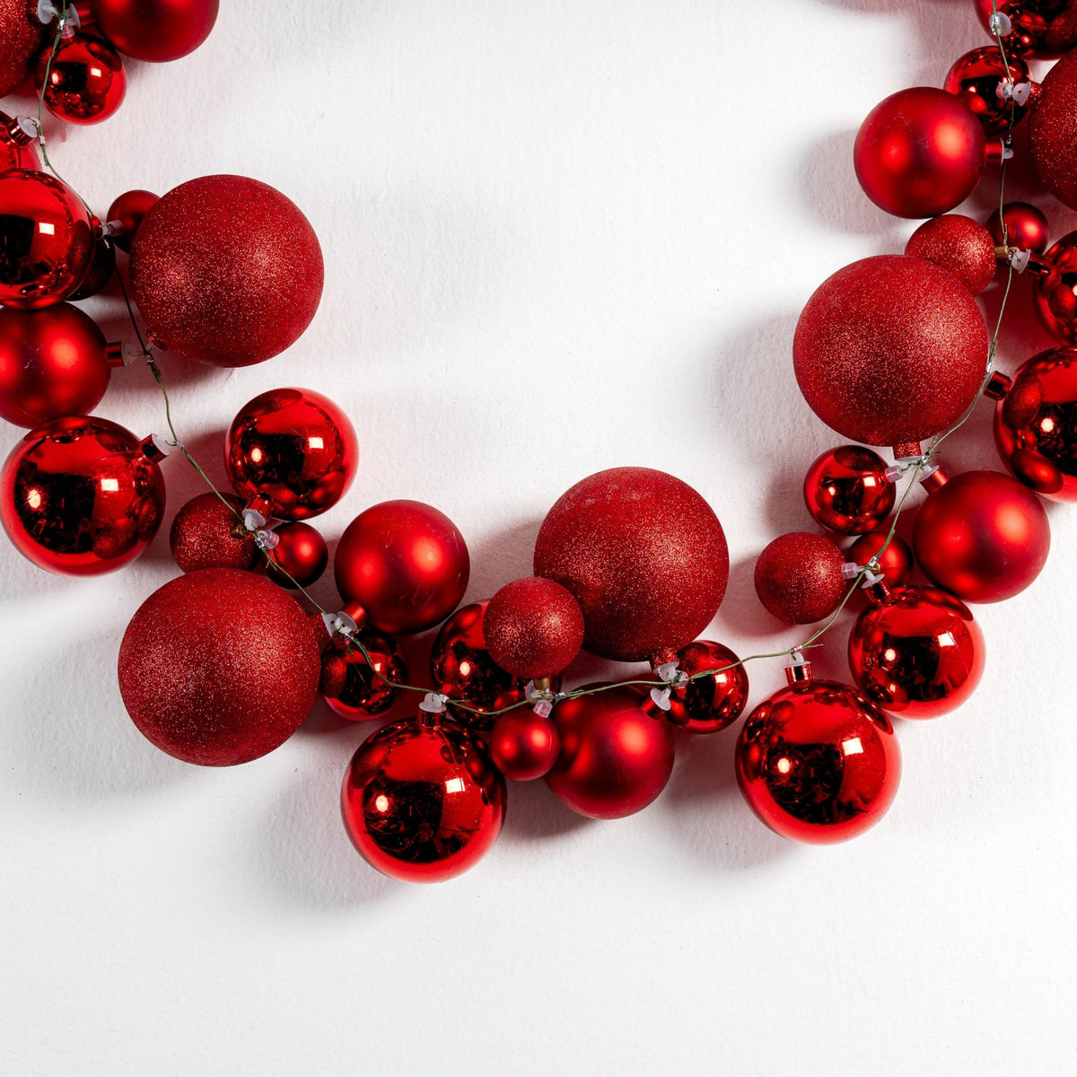 Red 9 Ft Holiday Bauble Garland