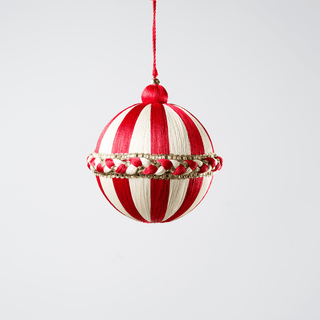 Thread Ball – White & Red - Irony Home