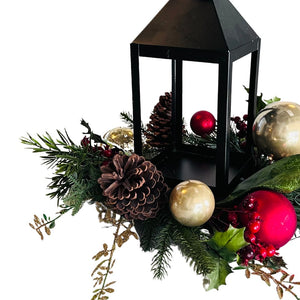 Black Lantern Pinecone and Holly Leaf Table Top