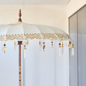 Blanc Parasol with Gold Detailing