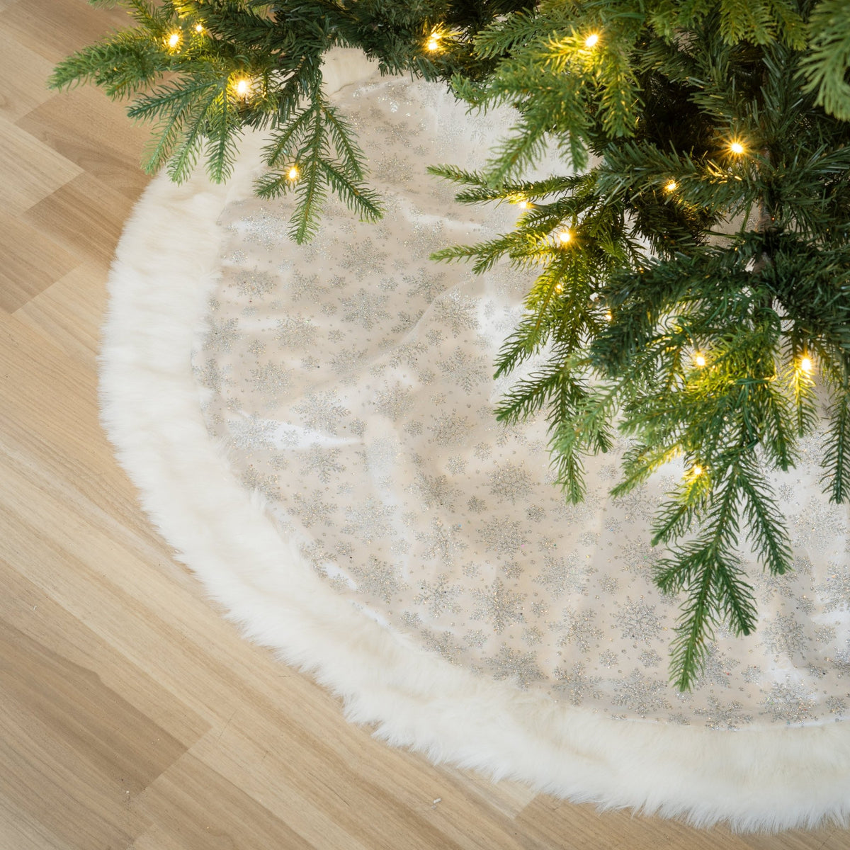 Christmas Tree Skirt with Fur Trim Large