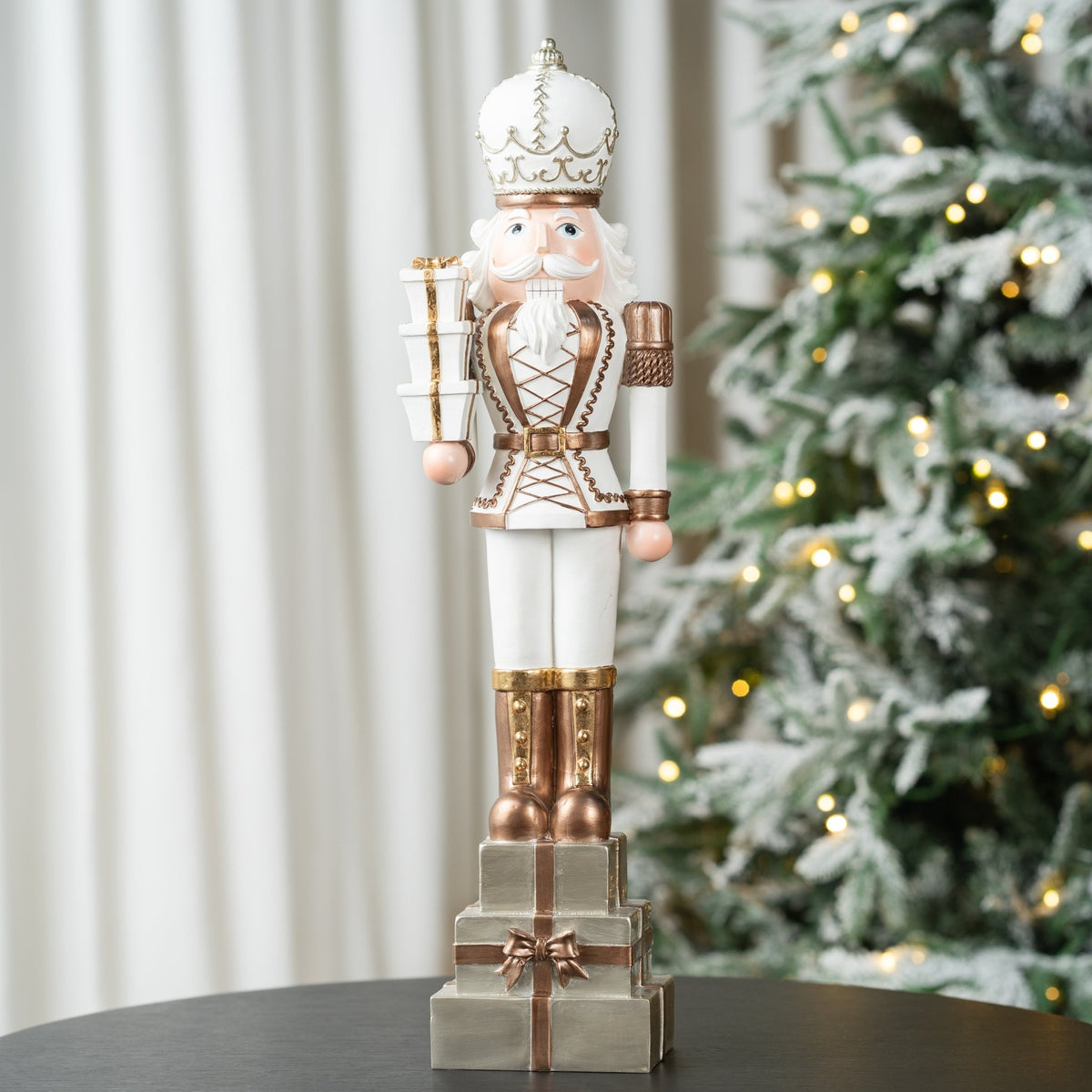 Gold & white Stylized Soldier Table Top with Gift-Boxes