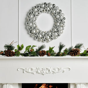 Holiday Garland with Pinecones