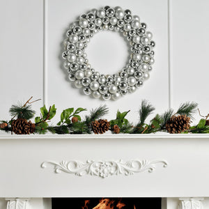 Holiday Garland with Pinecones - ironyhome