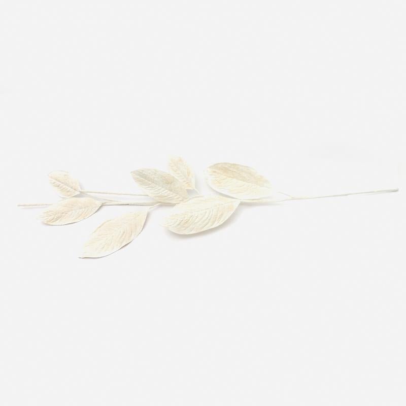 MAGNOLIA LEAVES WITH SNOW SPRAY - ironyhome