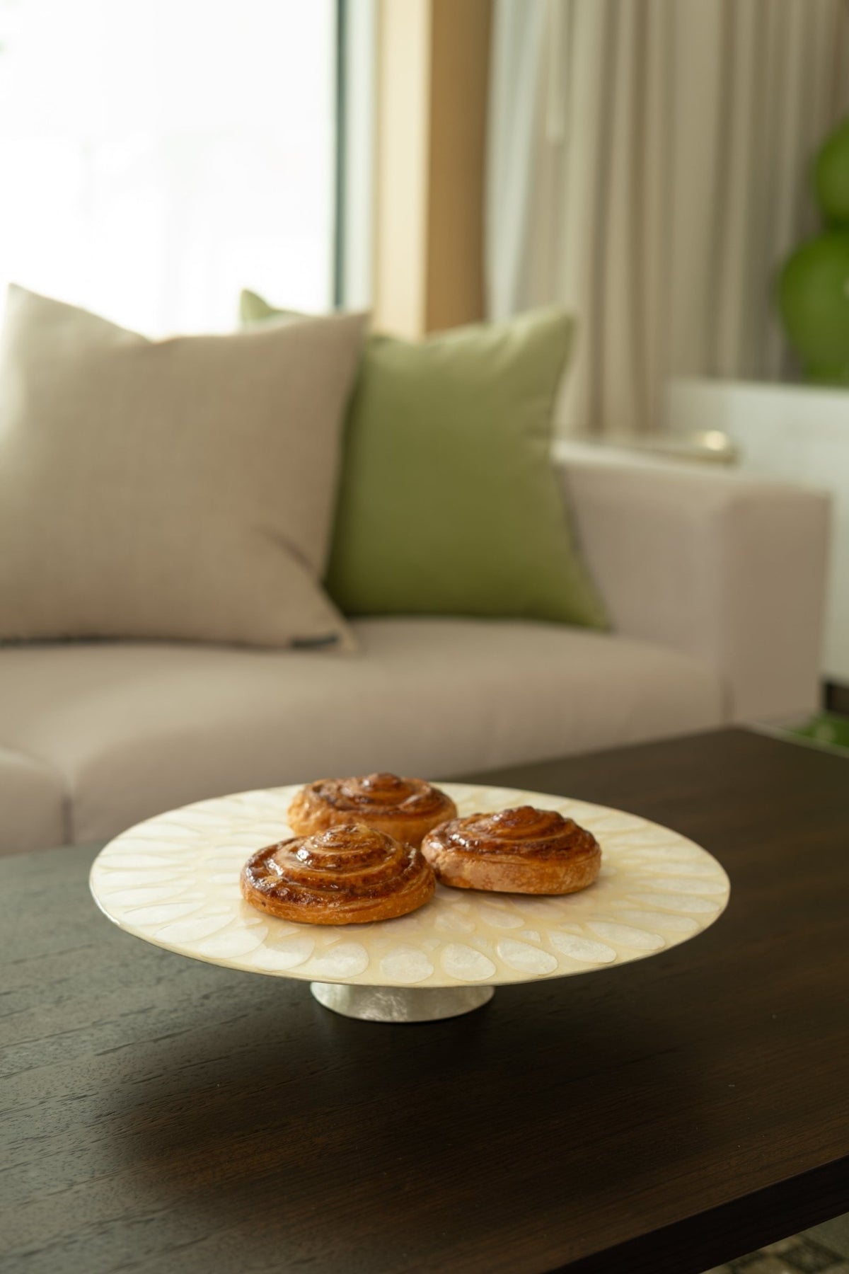 SEASHELL CAKE StAND - NATURAL FINISH