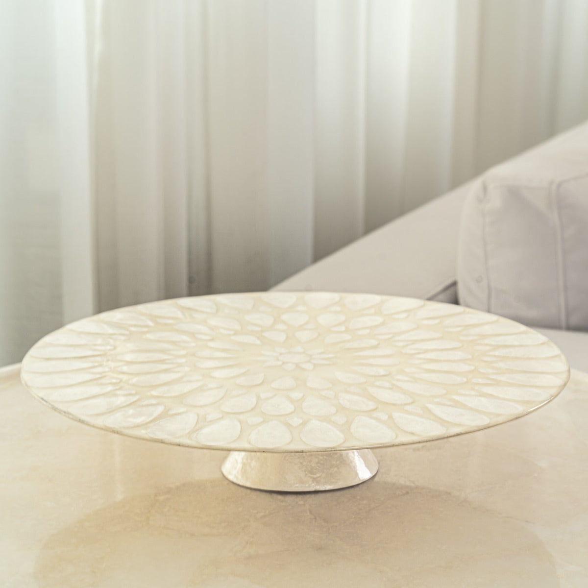 SEASHELL CAKE StAND - NATURAL FINISH