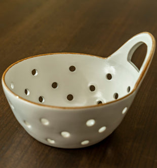 Stoneware Colander Bowl with Tan Rim - ironyhome