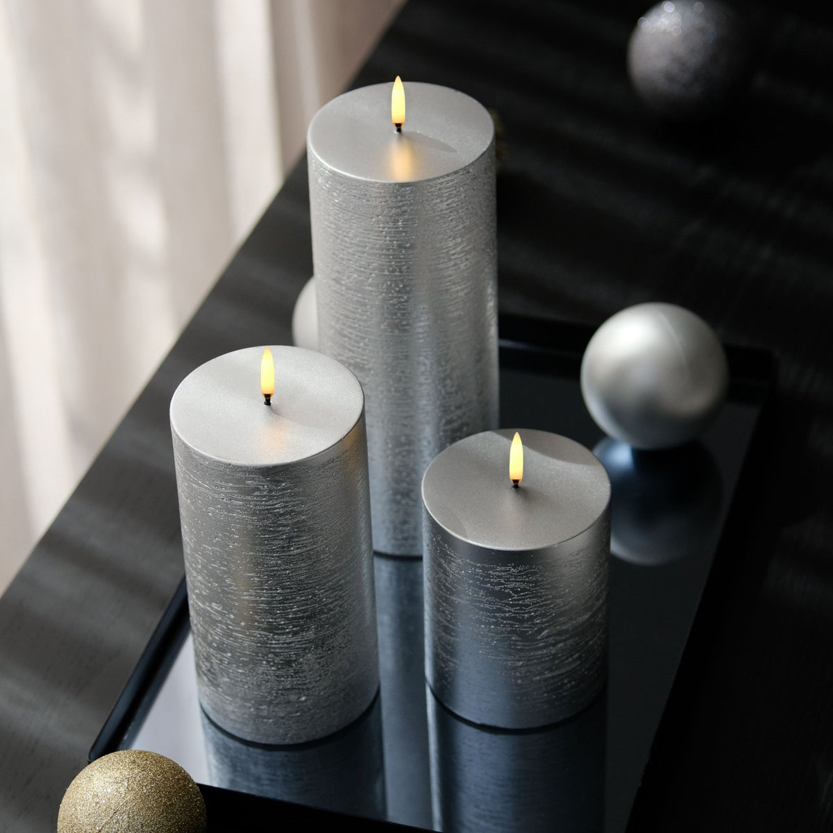 Uyuni Metallic Silver Pillar Candle