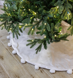 White Velvet Christmas Tree Skirt with Pom Pom Borders - ironyhome